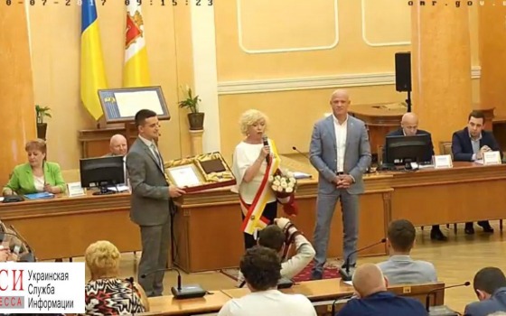 Труханов наградил бывшую коллегу по фракции и гандболистов Гриневецкого usionline.com Труханов наградил бывшую коллегу по фракции и гандболистов Гриневецкого «фото»