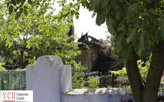 Удар молнии сжег дом в Одесской области (фото) usionline.com Удар молнии сжег дом в Одесской области (фото) «фото»