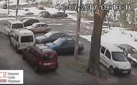 На Молдаванке столкнулись четыре автомобиля (видео) usionline.com На Молдаванке столкнулись четыре автомобиля (видео) «фото»