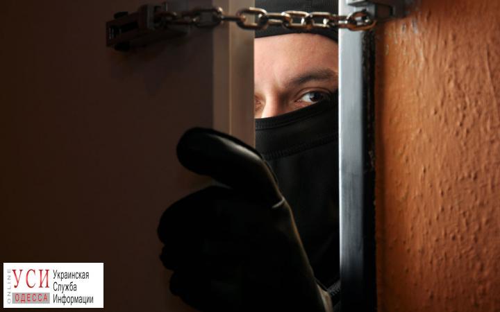 Воров задержали при повторном ограблении квартиры в центре Одессы (видео) «фото»