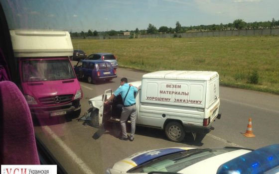 ДТП на Объездной дороге: водители стоят в десятибалльной пробке (фото) «фото»