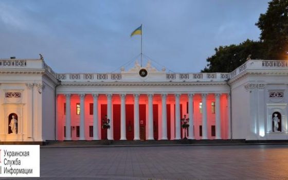 После скандала с избиением журналиста в мэрии разрешили вести видеосъемку согласительного совета usionline.com После скандала с избиением журналиста в мэрии разрешили вести видеосъемку согласительного совета «фото»