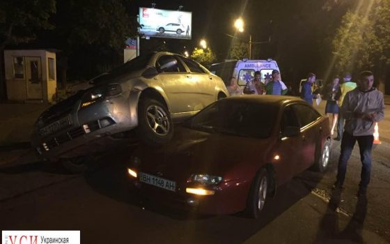 Серьезный наезд: на Черемушках произошло курьезное ДТП (фото) «фото»