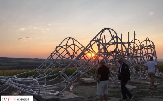 Известную одесскую скульптуру увезли в Венгрию (фото) «фото»