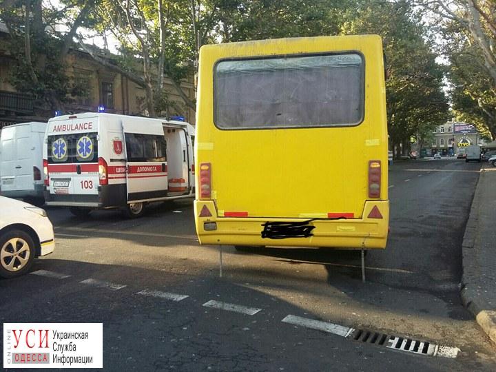Одесса: маршрутка сбила пешеходов (фото) «фото»