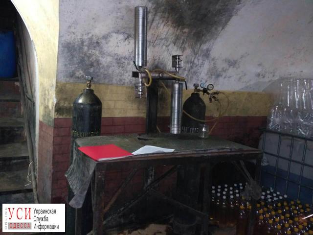 Алкоголь на полмиллиона: в Одесской области накрыли два подпольных цеха (фото) «фото»