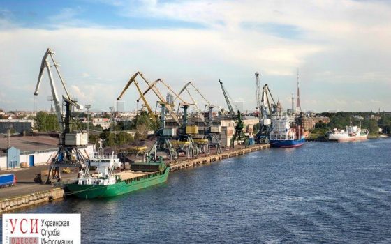 Черноморский порт остановил перевалку контейнеров: за 4 месяца в порт поступил лишь 1 контейнер «фото»