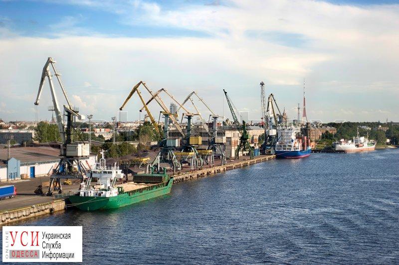 Черноморский порт остановил перевалку контейнеров: за 4 месяца в порт поступил лишь 1 контейнер «фото»