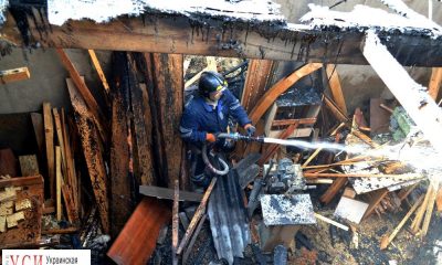 В поселке Таирово из-за ошибки строителей сгорела крыша здания (фото) «фото»