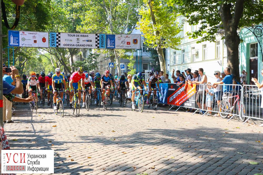 Велосипедисты проехали центром Одессы в рамках двух международных гонок (фоторепортаж) «фото»