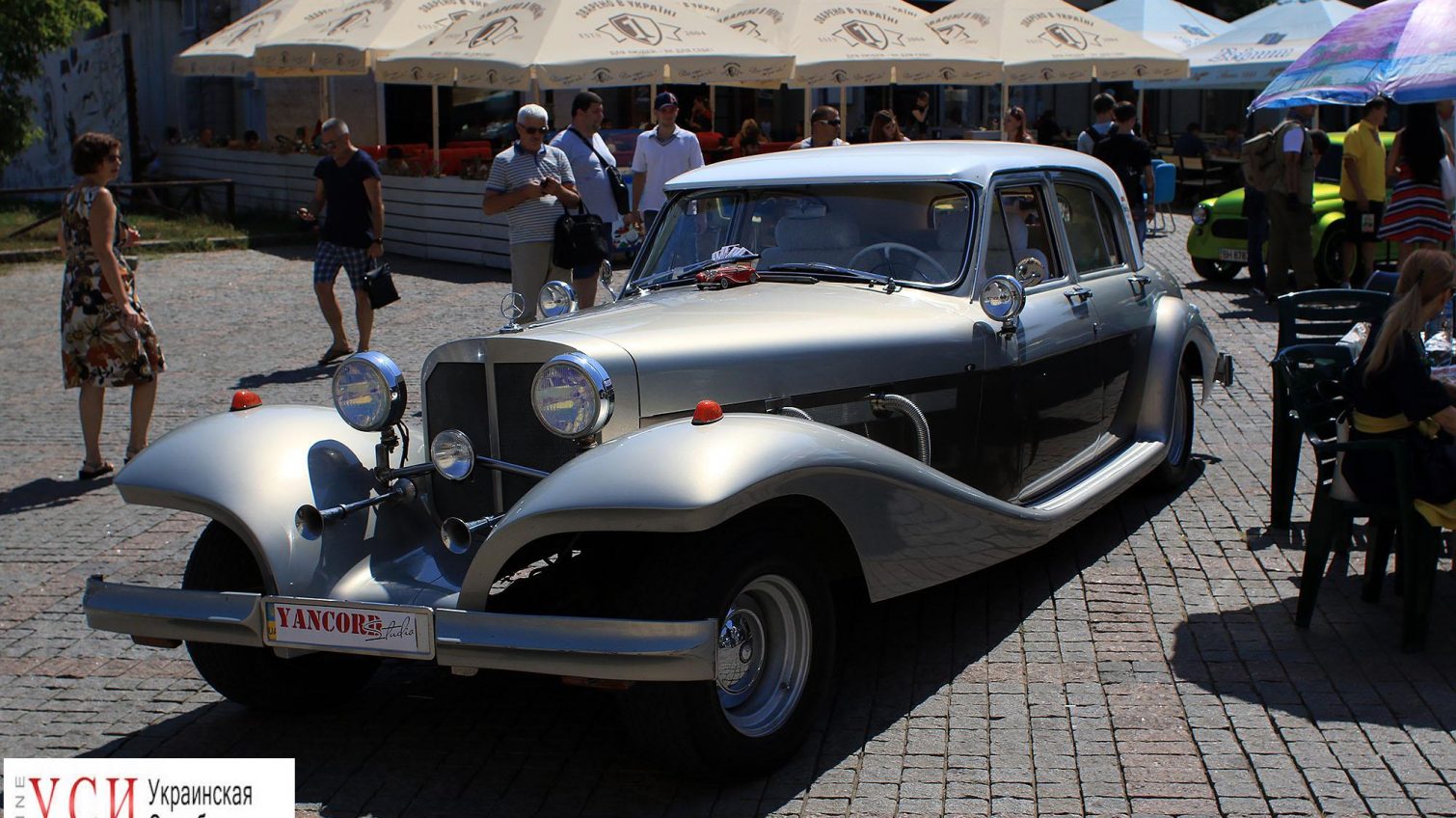 “Горбатый”, “Rolls Royce” и “Жук”: в центре Одессы прошла выставка ретро-автомобилей (фото) «фото»