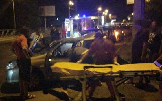 В Одессе иномарка влетела в бетонный столб: есть пострадавшие «фото»