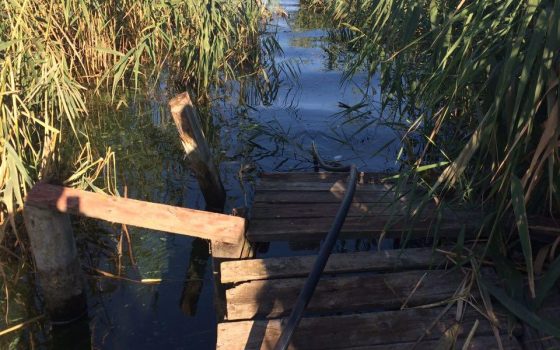 Подводный трубопровод: из Молдовы в Украину пытались переправлять спирт (фото) «фото»