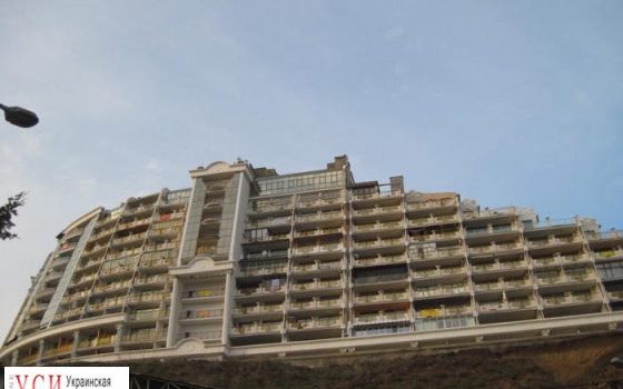 ГАСИ запретила перестраивать парковку у “Аркадийского дворца” в хостел «фото»