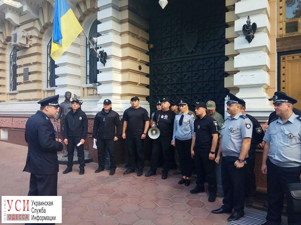 В Одессе проводится масштабная полицейская спецоперация: правоохранителей подняли по тревоге в 5 утра (фото) «фото»
