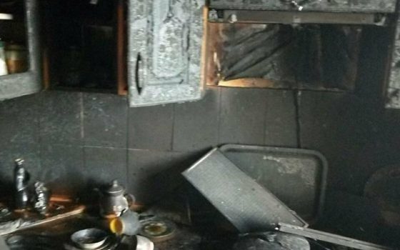 Помощь погорельцам: на поселке Котовского пожар уничтожил имущество женщины с ребенком и онкобольной матерью (фото) «фото»