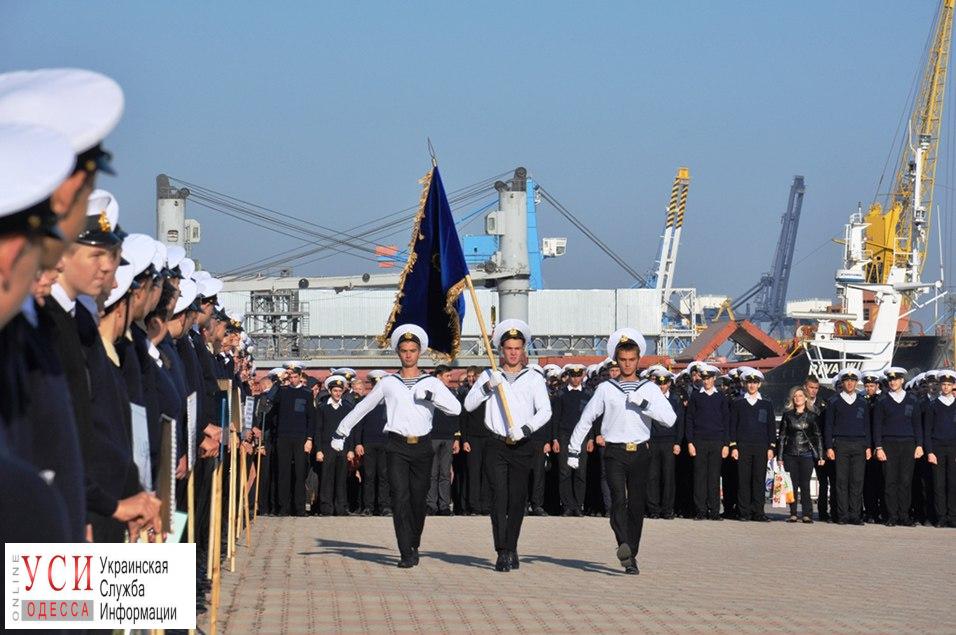 На Одесском морвокзале торжественно посвятили в лицеисты первокурсников лицея морского транспорта (фото) «фото»