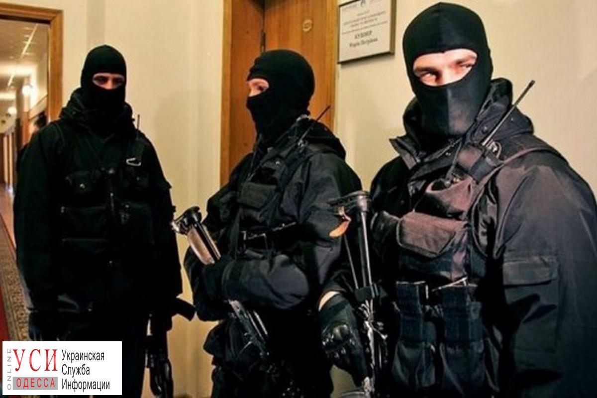 За сутки одесские полицейские провели 32 обыска «фото»
