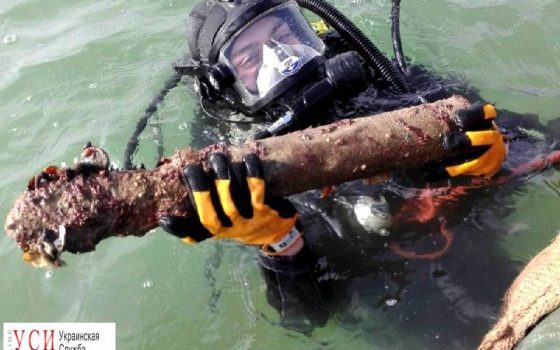 Одесская область: водолазы поднимают на поверхность боеприпасы с затонувшего немецкого судна “Теодорих” (фото) «фото»