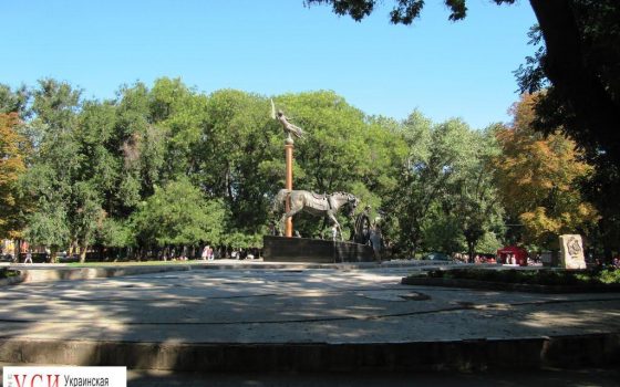 Труханов направил “орлов Янчука” разбираться с предпринимателями в Старобазарном сквере «фото»