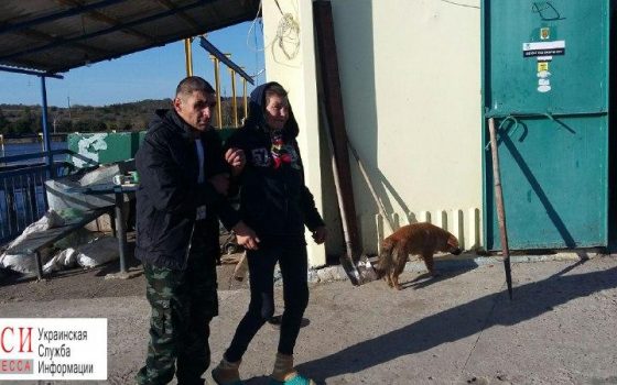 14 лет рабства: в Одесской области активисты освободили семью, которая годами работала на ромов (фото) usionline.com 14 лет рабства: в Одесской области активисты освободили семью, которая годами работала на ромов (фото) «фото»