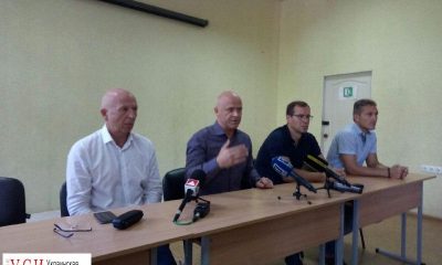 Труханов все-таки встретился с родителями детей из лагеря “Виктория” usionline.com Труханов все-таки встретился с родителями детей из лагеря “Виктория” «фото»