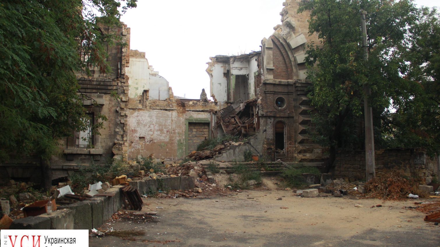 Депрессия и упадок: как выглядят некогда прекрасные здания Одессы (фоторепортаж) «фото»