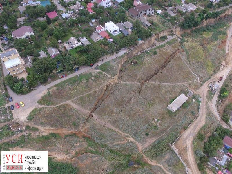 Оползень в Фонтанке: местные власти не могут заставить частника укрепить 33 гектара, которые он получил на 49 лет «фото»