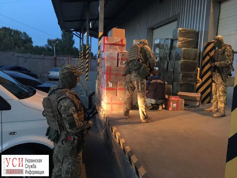 В одесском отделении “Новой почты” пограничники нашли контрабандные сигареты на миллион гривен (фото) «фото»
