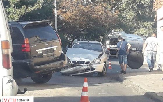 На 7 станции Большого Фонтана заблокировано движение: маршрутки объезжают Чубаевскую (фото) «фото»