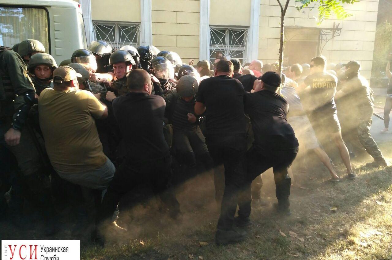 Суд по “Делу 2 мая”: повторный арест “куликовцев”, баррикады, драки и слезоточивый газ (фото) «фото»