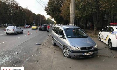 В Одессе в припаркованное авто влетела иномарка: есть пострадавшие (фото) usionline.com В Одессе в припаркованное авто влетела иномарка: есть пострадавшие (фото) «фото»