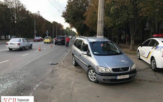 В Одессе в припаркованное авто влетела иномарка: есть пострадавшие (фото) «фото»