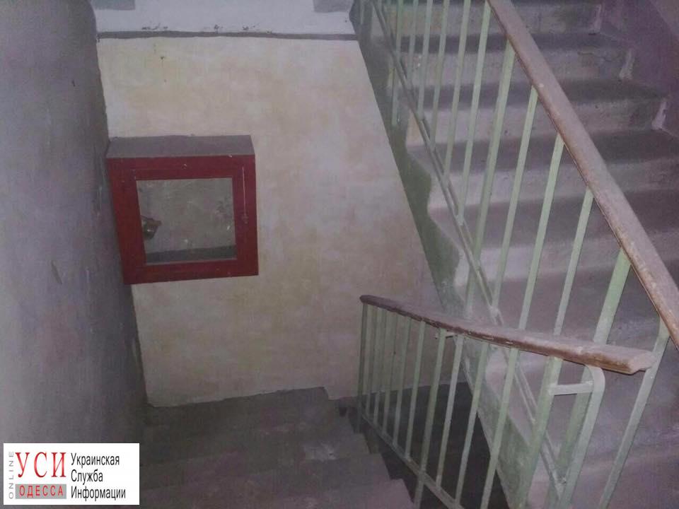 Одесса: из-за расширения квартиры дом лишился пожарной лестницы (фото, документ) «фото»