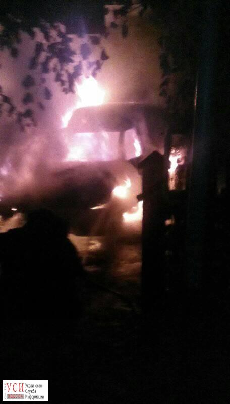 Под Одессой семье сожгли машину из-за отказа платить поборы в школе «фото»