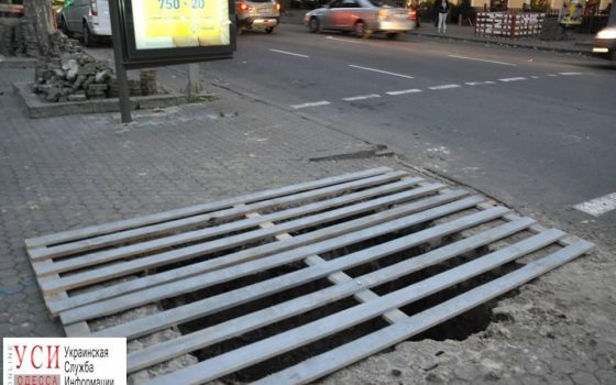 На Троицкой просел грунт под новой плиткой (фотофакт) «фото»