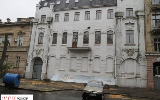 В Одессе изуродованные после ремонта здания деревья полностью вырубили (фото) «фото»