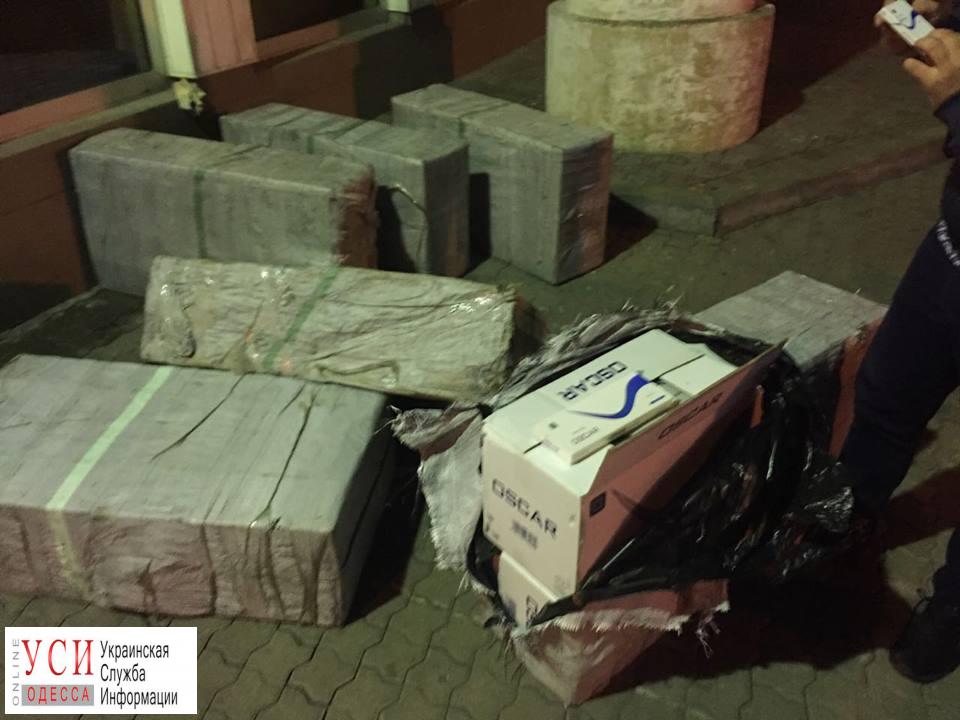 В Одесской области нашли 12 тысяч пачек контрафактных сигарет (фото) «фото»