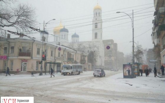Одесские коммунальщики поручили уборку снега фирме соратника Труханова «фото»