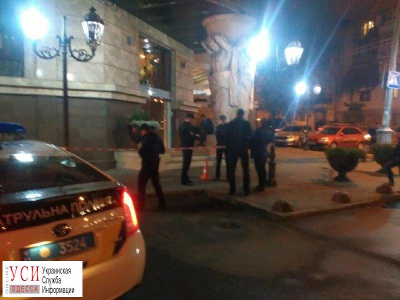 В центре Одессы стреляли в зампреда облсовета, когда он выходил из ресторана ОБНОВЛЕНО «фото»
