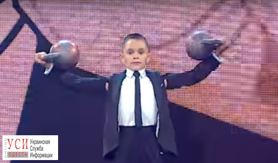 Двое детей установили национальный рекорд Украины в гиревом спорте (видео) «фото»