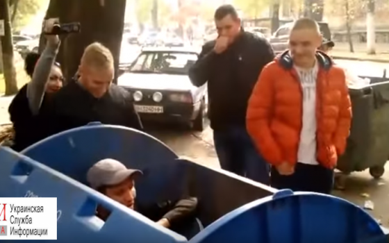 Пройдена грань: суд отреагировал на “мусорную люстрацию” прохожих во время заседания по зонингу (видео) «фото»