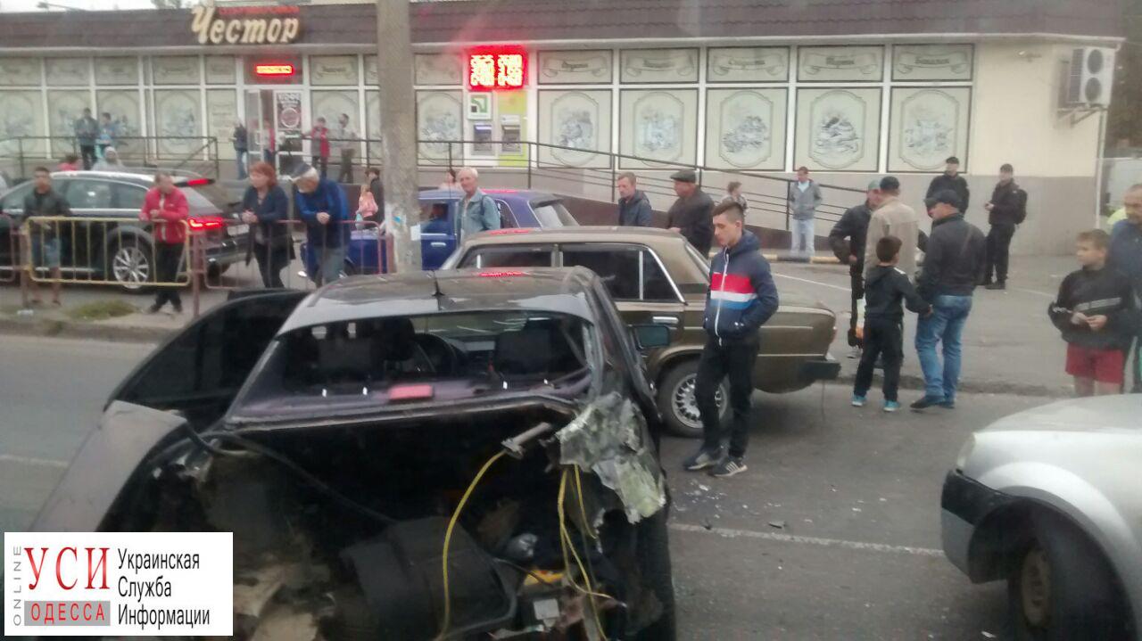 Поселок Котовского застыл в пробке из-за аварии в Лузановке (фото) «фото»