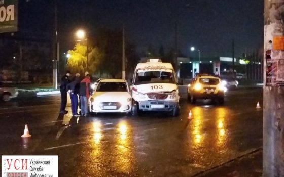 В Одессе произошло ДТП с участием кареты скорой помощи (фото) «фото»