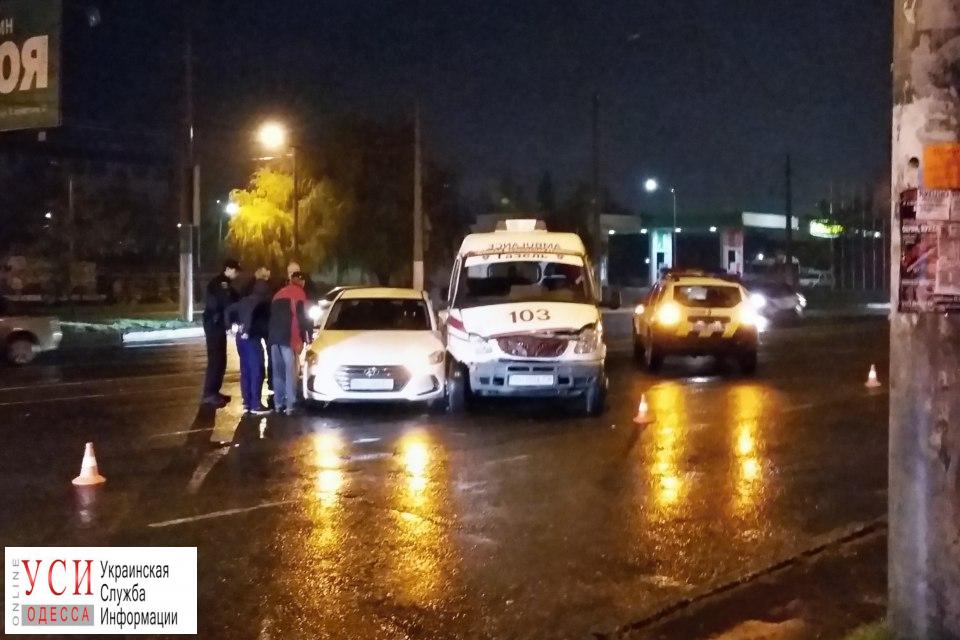 В Одессе произошло ДТП с участием кареты скорой помощи (фото) «фото»
