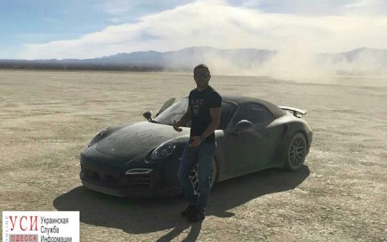 Боксер Василий Ломаченко показал мастерство дрифта на спорткаре в США (видео) «фото»