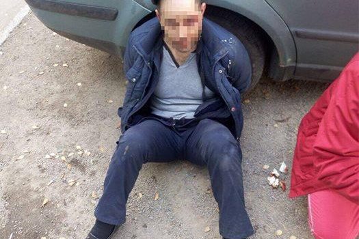 На Таирова задержали банду квартирных воров-“носочников”(фото) «фото»