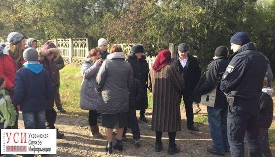 Жители села Петровка перекрыли трассу Одесса – Николаев: у них неделю нет электричества (фото) «фото»