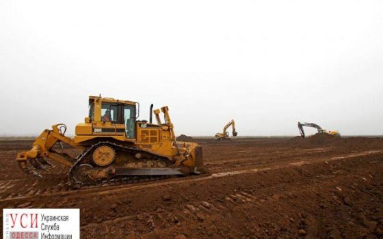 В Одессе начали строить новую взлетную полосу аэропорта (фото) «фото»
