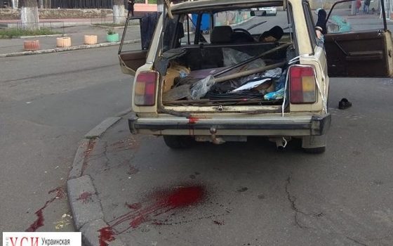 Скорая помощь больше 20 минут не могла подъехать к истекающему кровью мужчине из-за стихийной пробки (фото) «фото»